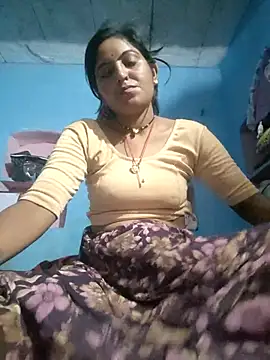 Snapshot of LUCKY_cut chatting on September 2025 09:39:01 PM LUCKY cut online show from September 2025 09:39:01 PM