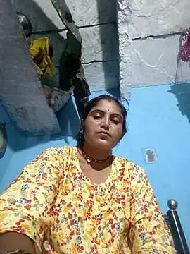 Snapshot of LUCKY_cut chatting on September 2025 04:13:01 PM LUCKY cut online show from September 2025 04:13:01 PM