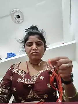 LUCKY cut online show from May 2026 01:01:02 AM