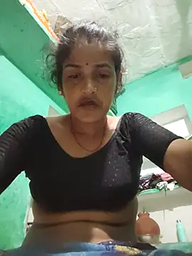 Snapshot of Nillohot chatting on October 2025 07:48:02 PM Nillohot online show from October 2025 07:48:02 PM