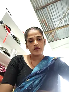 Snapshot of Nillohot chatting on October 2025 12:02:01 PM Nillohot online show from October 2025 12:02:01 PM