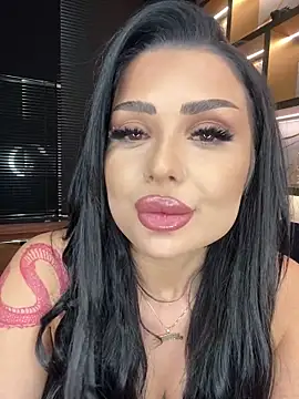 KylieKroftt online show from February 2026 09:00:02 PM