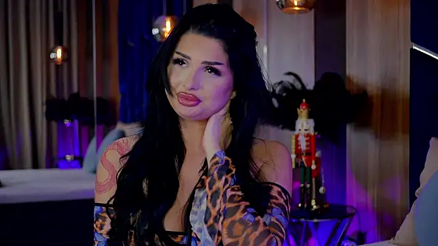 KylieKroftt online show from December 2025 10:21:01 PM