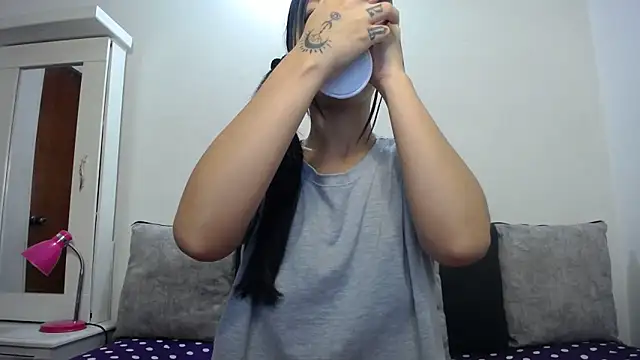 Taylormegan online show from October 2025 01:23:02 PM