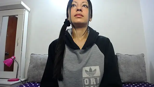 Taylormegan online show from November 2025 02:31:02 PM