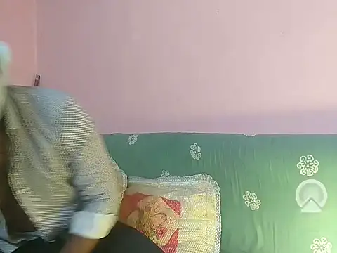 Snapshot of milkyseduce chatting on September 2025 12:29:02 PM milkyseduce online show from September 2025 12:29:02 PM