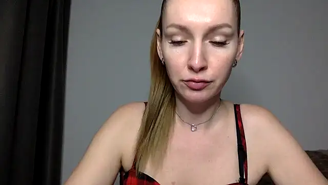 Varnyx online show from November 2025 04:54:02 PM