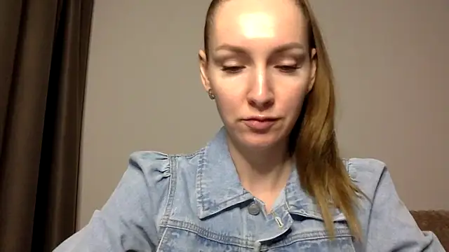 Varnyx online show from November 2025 06:08:02 PM