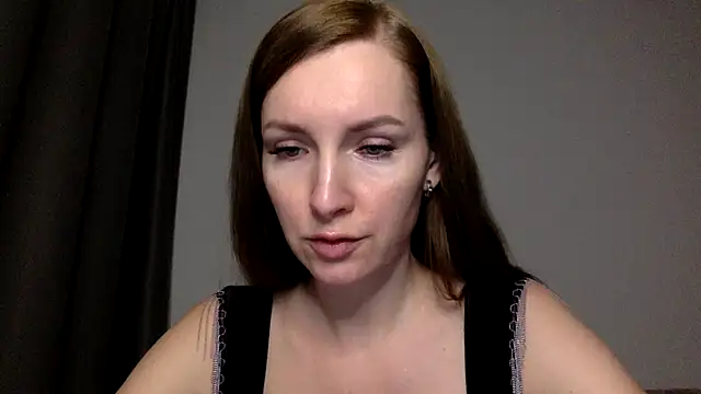 Varnyx online show from November 2025 05:02:01 PM