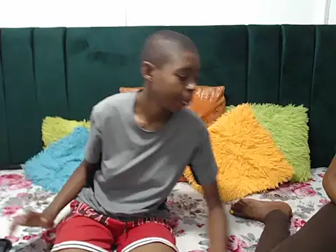 SweetSlenderChoc online show from February 2026 07:22:01 PM