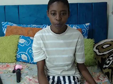 SweetSlenderChoc online show from May 2026 11:20:01 AM