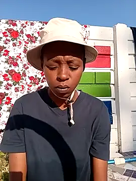 SweetSlenderChoc online show from April 2026 02:02:01 PM