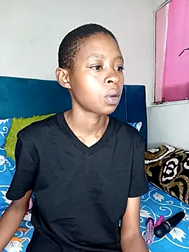 SweetSlenderChoc online show from April 2026 11:19:03 PM