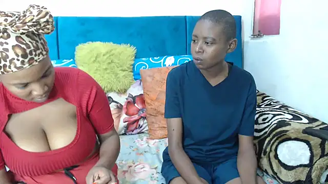 SweetSlenderChoc online show from March 2026 04:56:01 PM