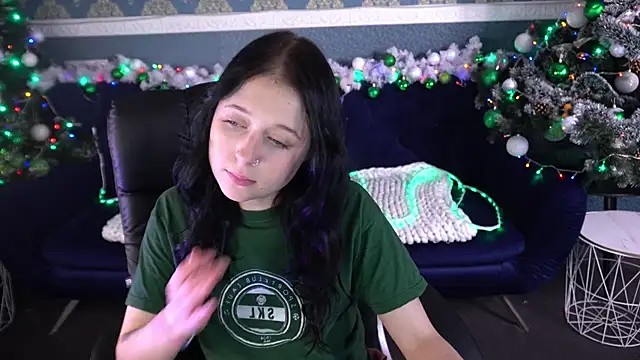 ScarletttMoon online show from December 2025 07:41:01 PM