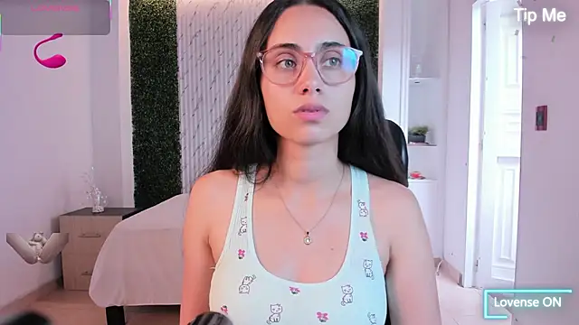 sofiapalacioss online show from March 2026 07:26:01 PM