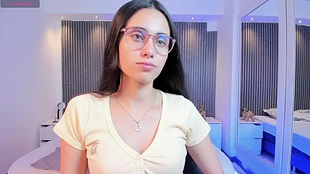 sofiapalacioss online show from February 2026 07:46:02 PM