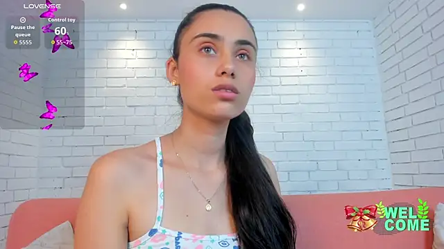 sofiapalacioss online show from December 2025 06:30:01 PM