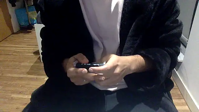 Whatevrr online show from November 2025 01:17:01 AM