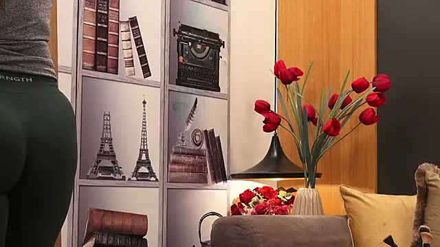 Mia Swano online show from February 2026 03:37:02 AM