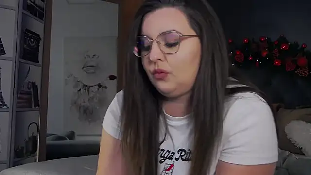 Mia Swano online show from December 2025 01:16:02 AM