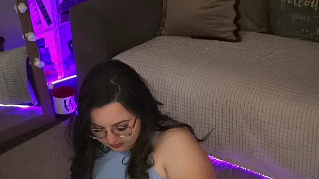 Mia Swano online show from April 2026 01:02:02 AM