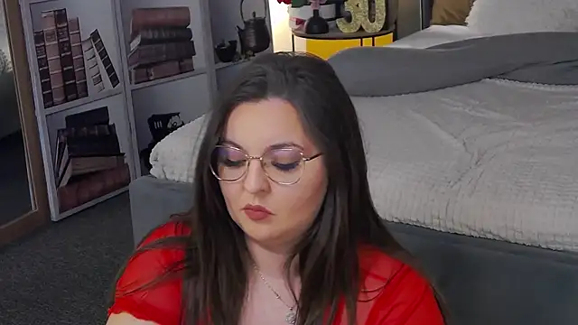 Mia Swano online show from December 2025 12:33:01 AM