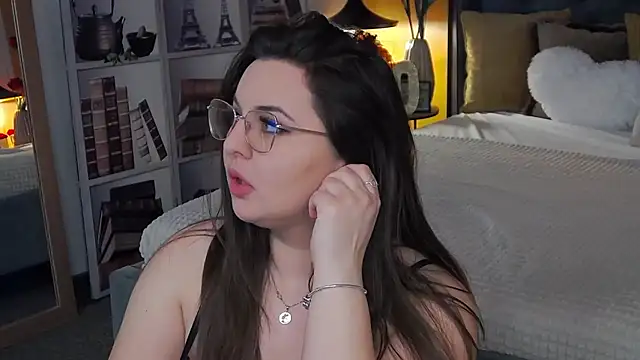 Mia Swano online show from January 2026 12:03:01 AM