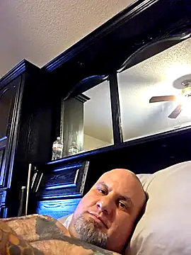 Kwillie online show from October 2025 04:33:01 AM