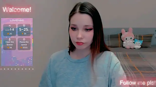 Kitten Alissa online show from April 2026 07:07:01 PM