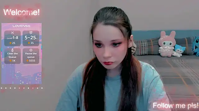 Kitten Alissa online show from April 2026 07:31:02 PM