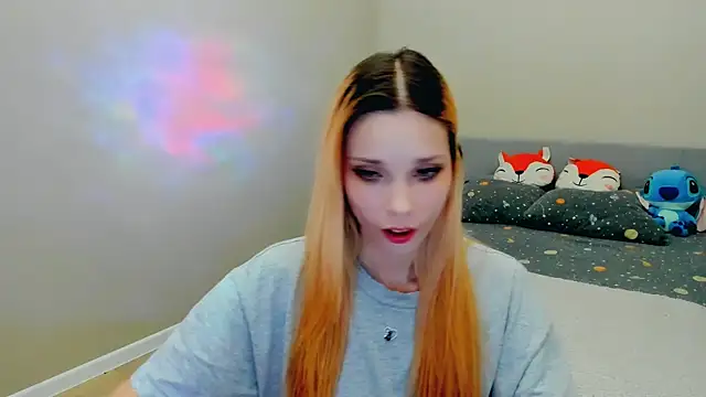 Kitten Alissa online show from October 2025 07:59:01 PM