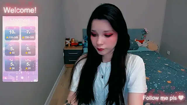 Kitten Alissa online show from October 2025 07:04:02 PM