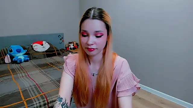 Kitten Alissa online show from October 2025 06:42:02 PM