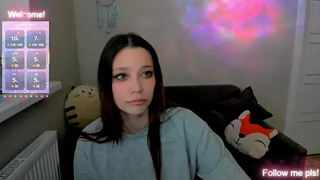 Kitten Alissa online show from May 2026 01:08:02 PM