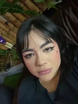 jasmincollin  online show from November 2025 01:43:02 AM