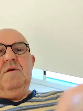 Oldmenhot66 online show from March 2026 05:20:01 AM