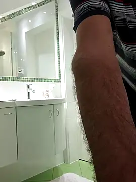 Oldmenhot66 online show from September 2025 04:57:01 AM
