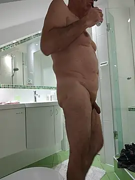 Oldmenhot66 online show from January 2026 05:58:02 AM