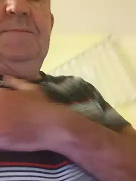 Oldmenhot66 online show from September 2025 04:46:02 AM