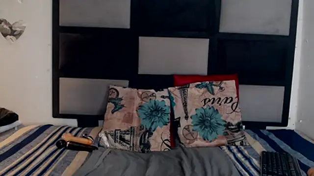 Snapshot of Freaky-boobs chatting on December 2025 03:16:01 PM Freaky-boobs online show from December 2025 03:16:01 PM