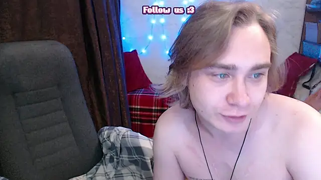 Snapshot of Lust4Money chatting on July 2026 09:45:02 PM Lust4Money online show from July 2026 09:45:02 PM