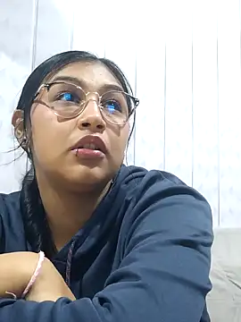 Emiily Johamson online show from September 2025 02:40:02 AM
