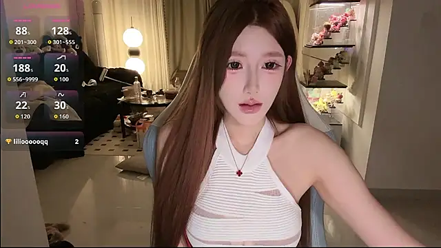 Xiaoxue L online show from April 2026 06:57:01 PM