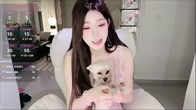 Xiaoxue L online show from September 2025 04:20:02 PM