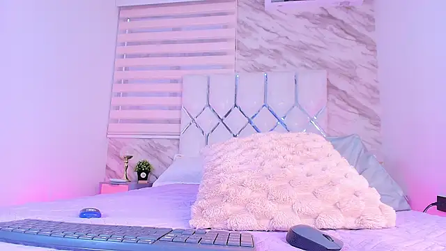 collet 1 online show from November 2025 12:05:01 PM