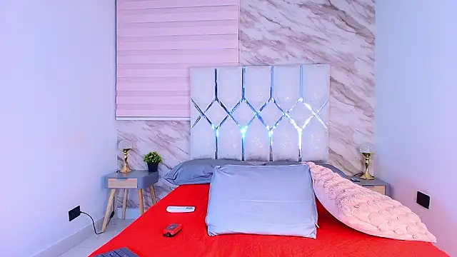 collet 1 online show from March 2026 12:05:01 PM