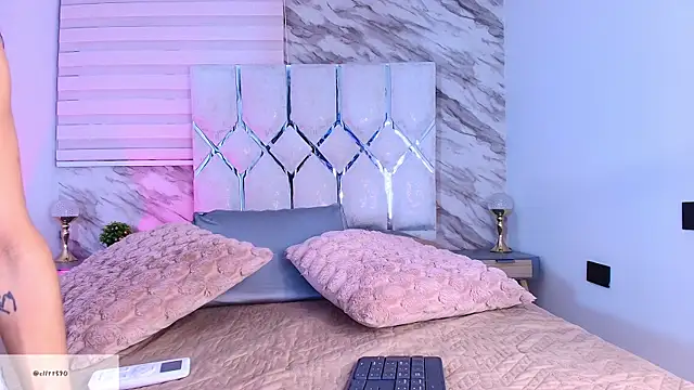 collet 1 online show from April 2026 11:59:02 AM