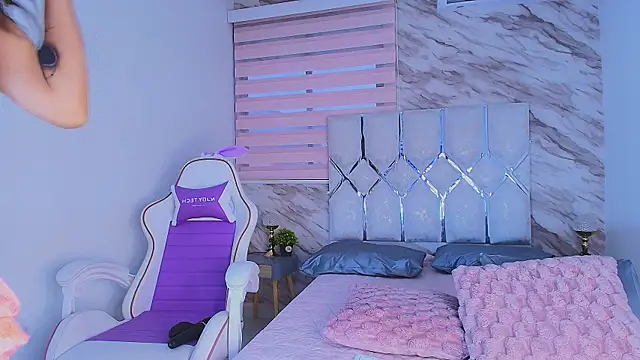 collet 1 online show from June 2026 12:05:01 PM