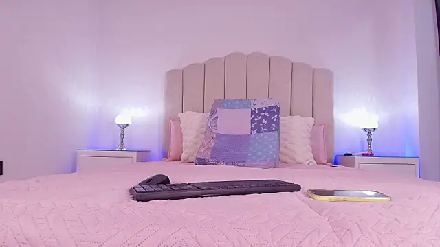 Snapshot of sofi_hils chatting on October 2025 12:03:01 PM sofi hils online show from October 2025 12:03:01 PM